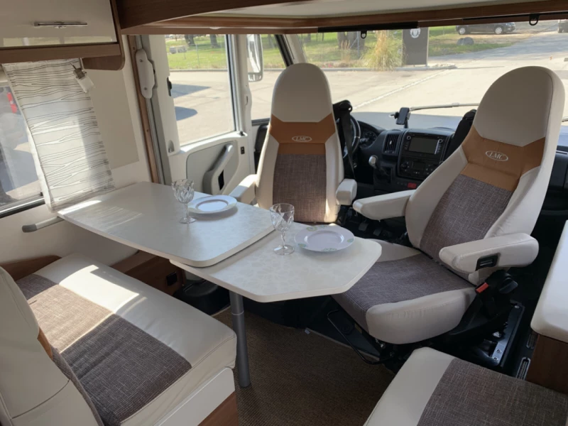 LMC Explorer Sport Line Wohnmobil - Brügg, Schweiz