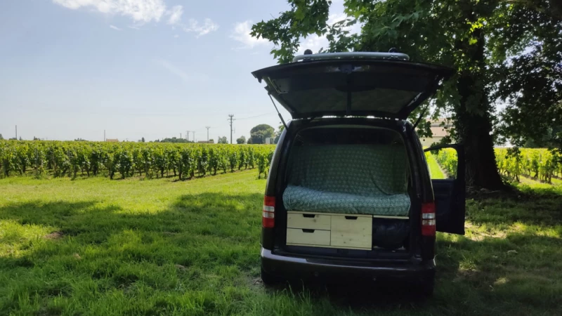 VW caddy Sonstiges Fahrzeug - Fribourg, Schweiz
