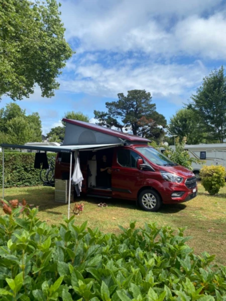Westfalia Transit Custom Nugget+ Campingbus - Winterthur, Schweiz