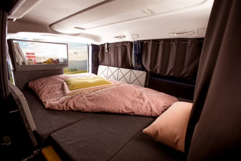 Purple Queen Peugeot Partner Tepee Campingbus - Liestal, Schweiz
