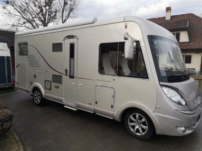 Hymer B 594 Motorhome - Châbles, Switzerland
