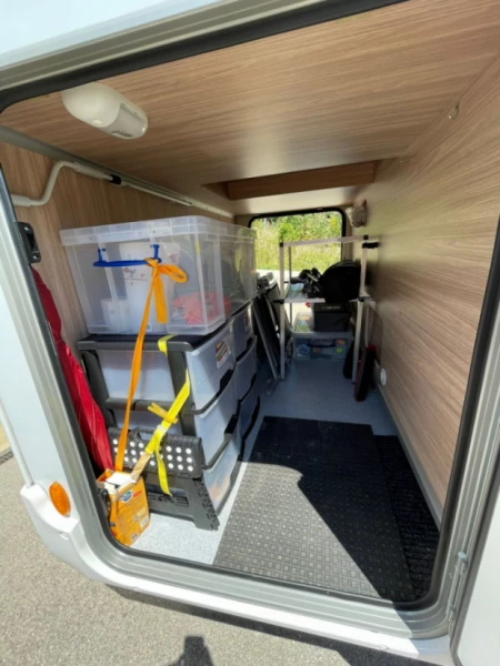 Bürstner IXEO TIME IT 726 G PROFILÉ LIT PAVILLON Wohnmobil - Montmollin, Schweiz