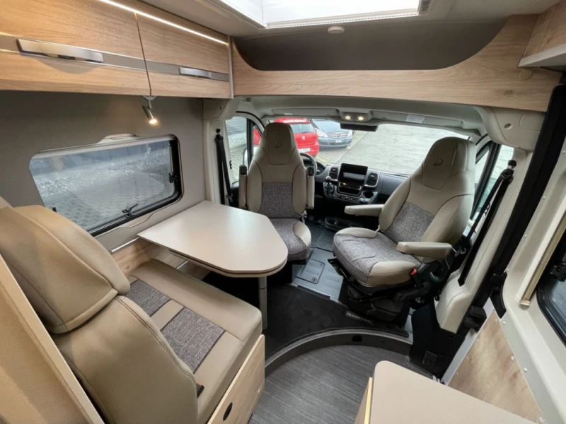 Dethleffs Globetrail 600 DS-RT Campingbus - Ebikon, Schweiz