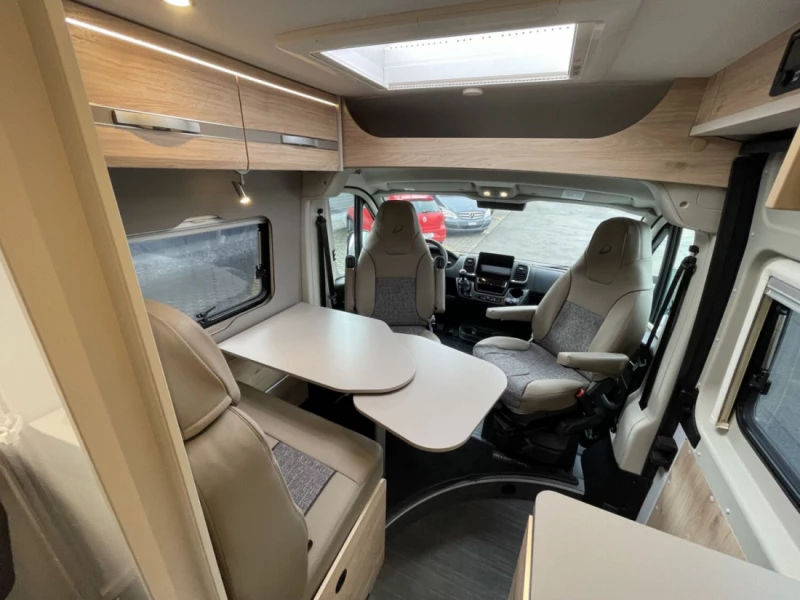 Dethleffs Globetrail 600 DS-RT Campingbus - Ebikon, Schweiz