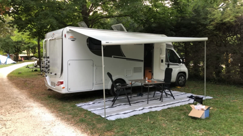 Carado T 447 Wohnmobil - Herrenschwanden (BE), Schweiz