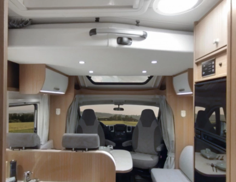Carado T 447 Wohnmobil - Herrenschwanden (BE), Schweiz