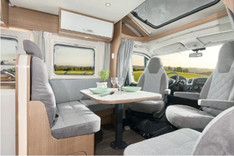 Carado T 447 Wohnmobil - Herrenschwanden (BE), Schweiz