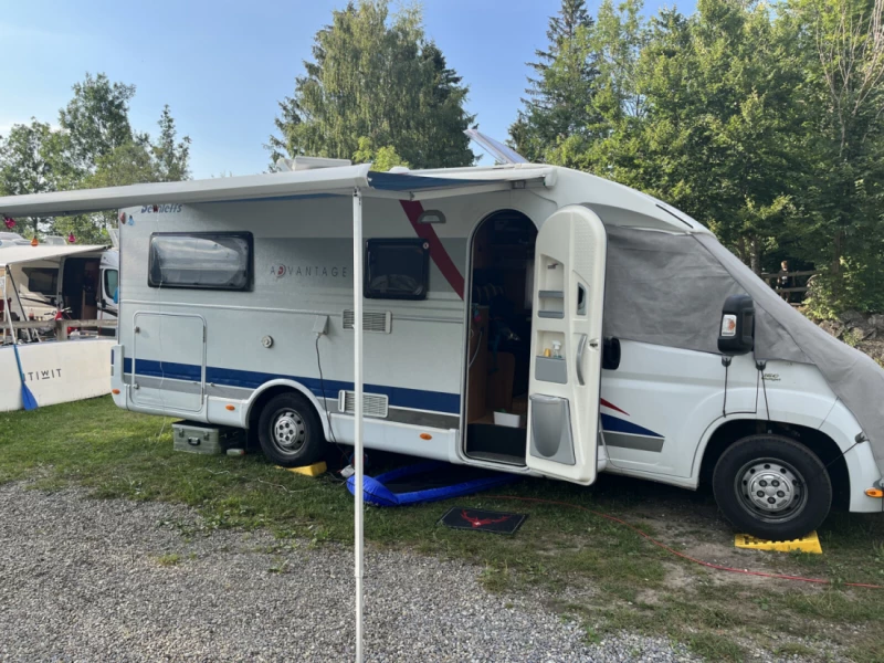 Dethleffs Advantage Wohnmobil - Mönchaltorf, Schweiz
