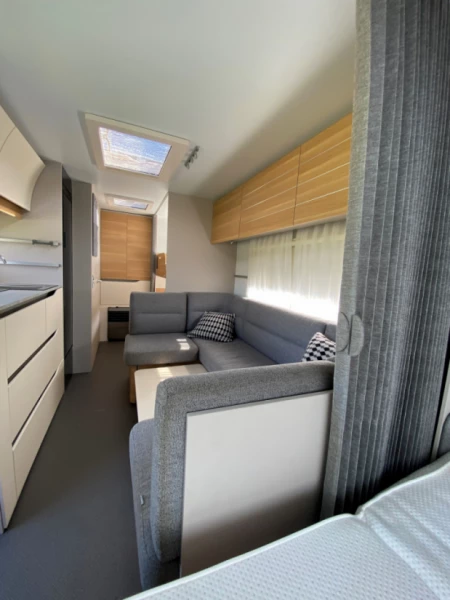 Adria Adora 573 PT Wohnwagen - Täuffelen, Schweiz