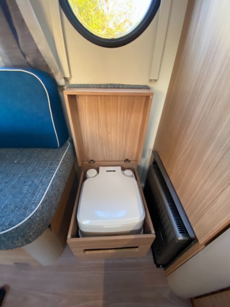 Tab 320 Wohnwagen - Stavanger, Norwegen
