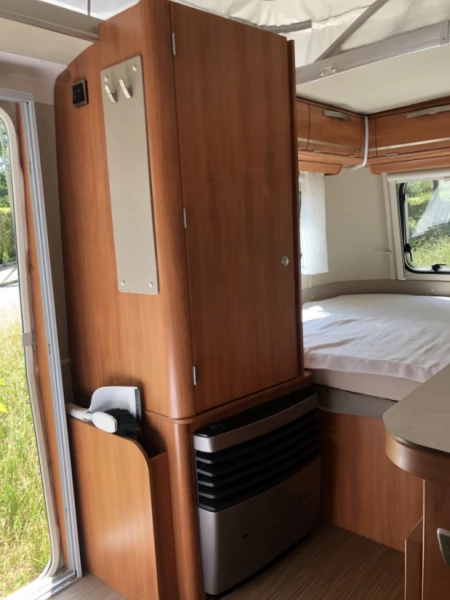 Eriba Touring Familia 310 Husvagn - Winterthur, Schweiz
