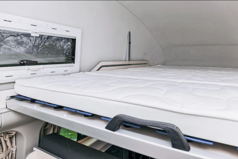 Westfalia Transit Custom Westfalia Nugget Hochdach Campingbus - Bern, Schweiz