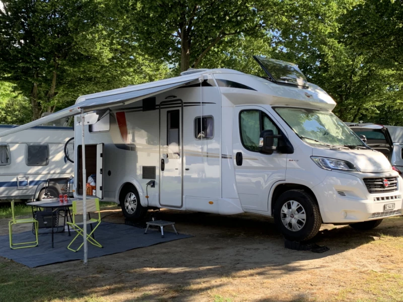 Bürstner Lyseo IT 727G Wohnmobil - Genthod, Schweiz