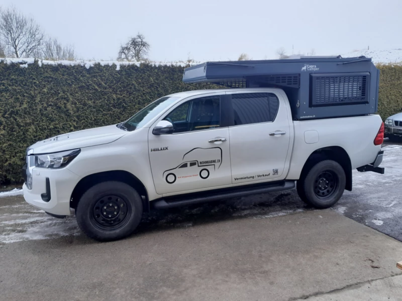 Toyota Hilux mit Wohnkabine Annat campingfordon - Wuppenau, Schweiz