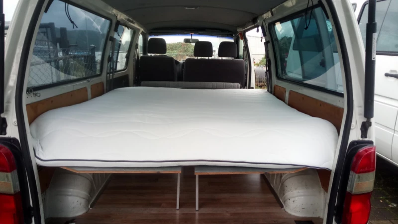 Toyota Hi Ace Campingbus - Ettingen, Schweiz