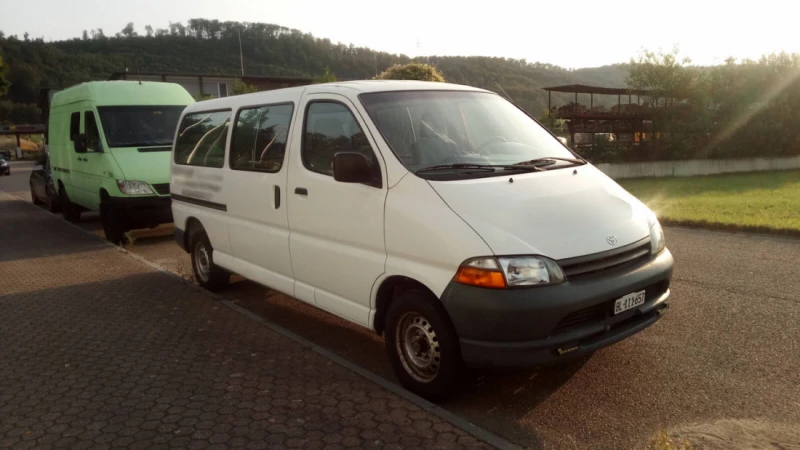 Toyota Hi Ace Campingbus - Ettingen, Schweiz