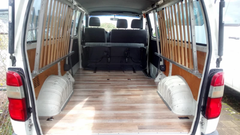 Toyota Hi Ace Campingbus - Ettingen, Schweiz