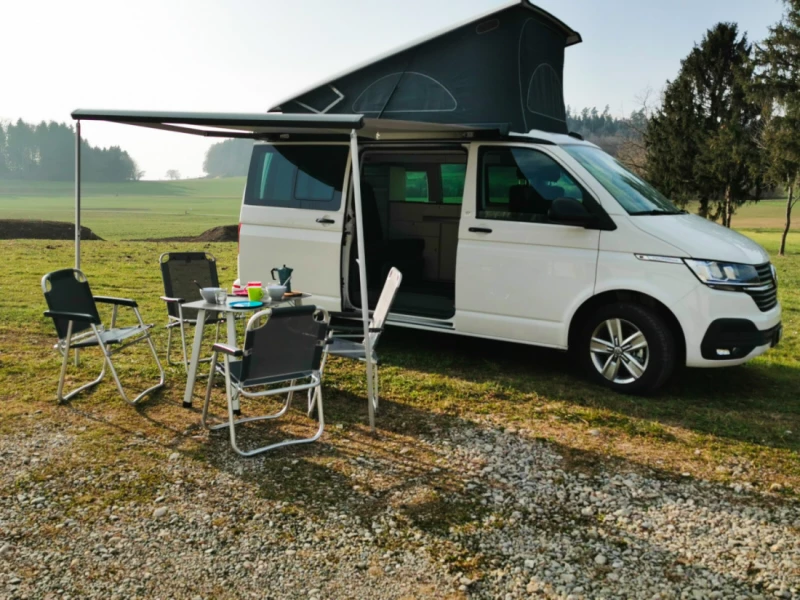 VW VW T6.1 California Beach 2023 DSG Bybobil - Zürich, Sveits