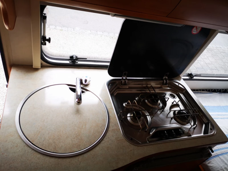 Eriba Triton Wohnwagen - Leubringen, Schweiz