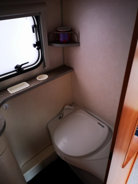 Eriba Triton Wohnwagen - Leubringen, Schweiz