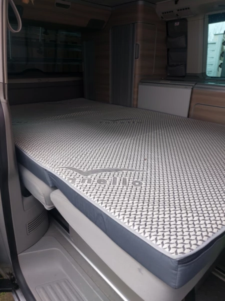 VW California Comfortline T5 TDI Campingbus - Villmergen, Schweiz