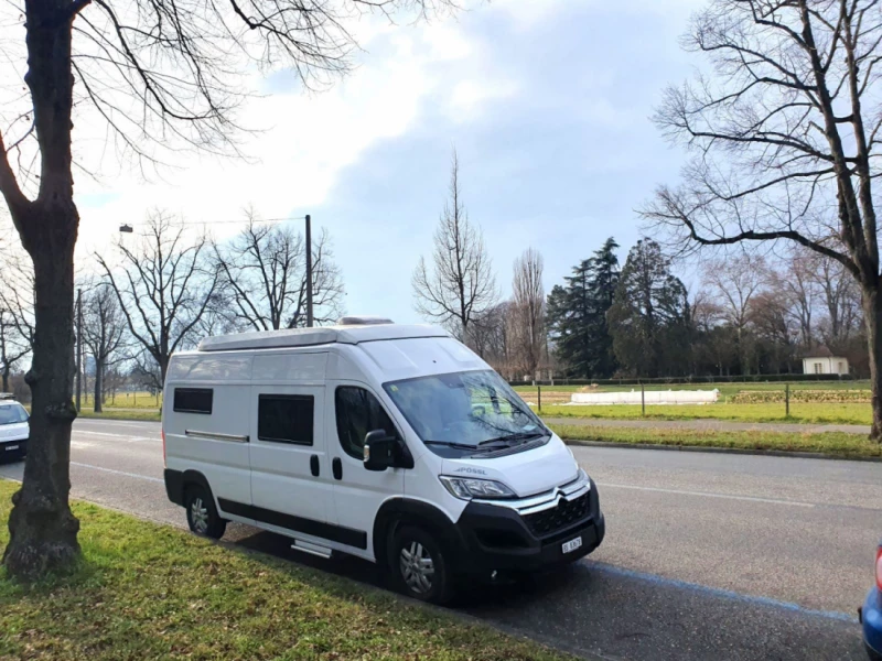 Pössl summit plus 600 Camping-car - Riehen, Suisse