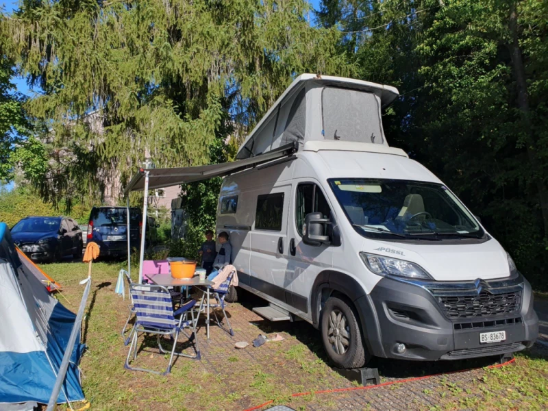 Pössl summit plus 600 Camping-car - Riehen, Suisse