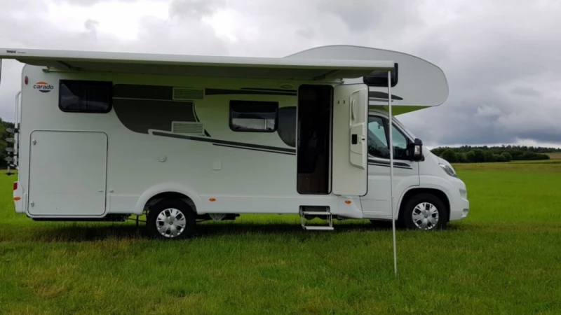 Carado A464 Wohnmobil - Belmont-Broye, Schweiz