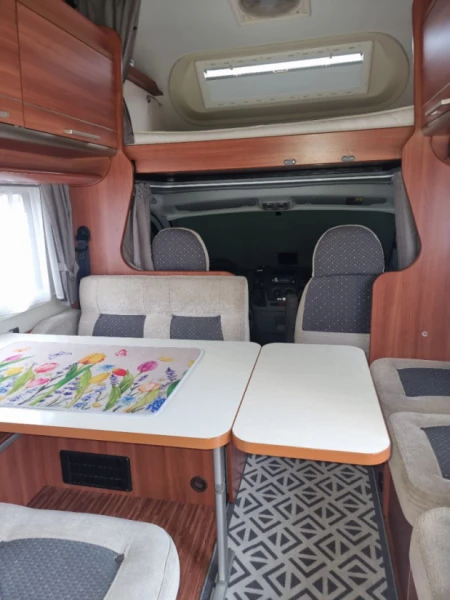 Laika Laika X700 Wohnmobil - Vétroz, Schweiz