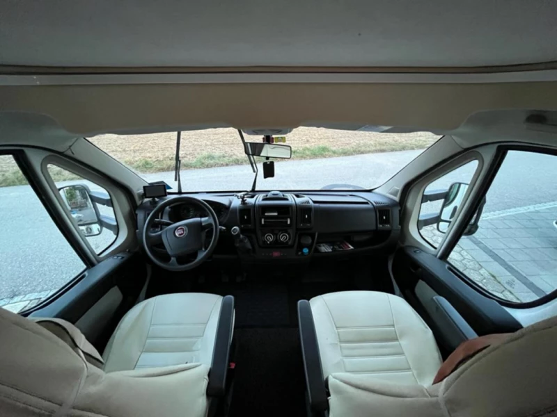 PLA PLA L471 Wohnmobil - Corcelles, Schweiz