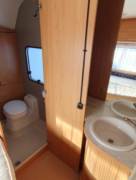 Bürstner Ventana 540 TK Wohnwagen - Berken, Schweiz