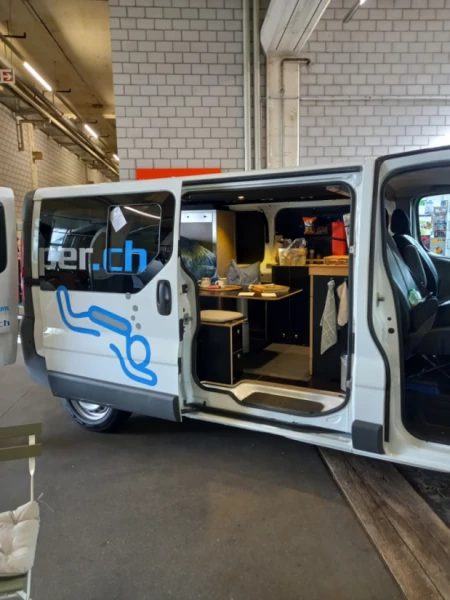 Nissan Primastar 2Ci 115 Campingbus - Flamatt, Schweiz