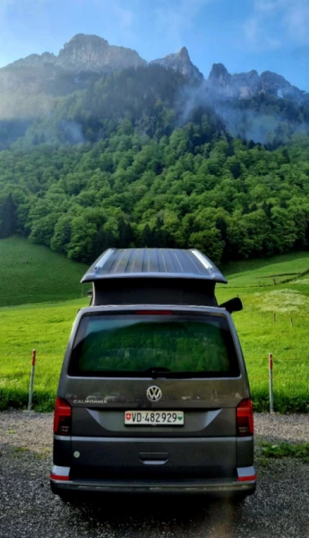 VW California 6.1 Ocean Retkeilyauto - Nyon, Sveitsi