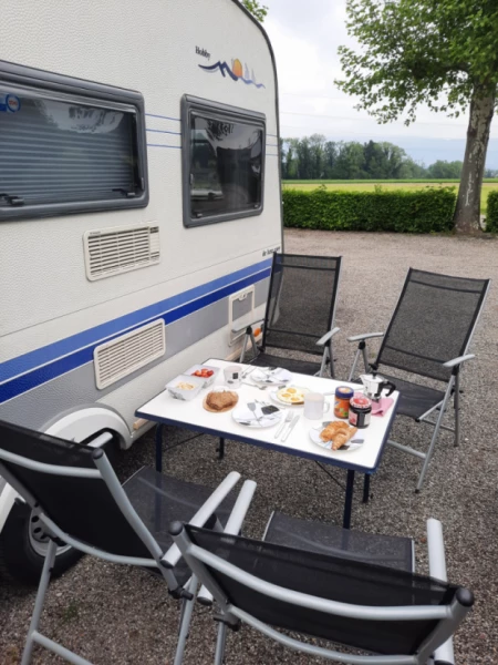 Hobby 30/440 Wohnwagen - Grand-Saconnex, Schweiz