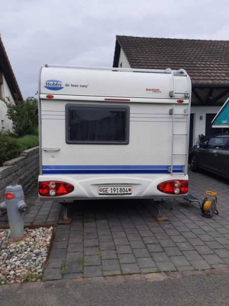 Hobby 30/440 Wohnwagen - Grand-Saconnex, Schweiz