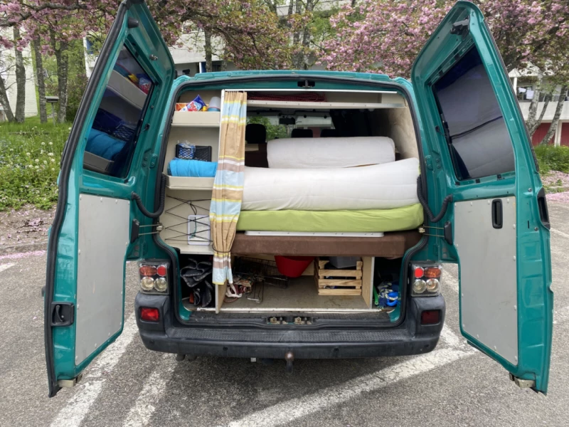 VW Transporter 4 Campingbus - La Chaux-de-Fonds, Schweiz