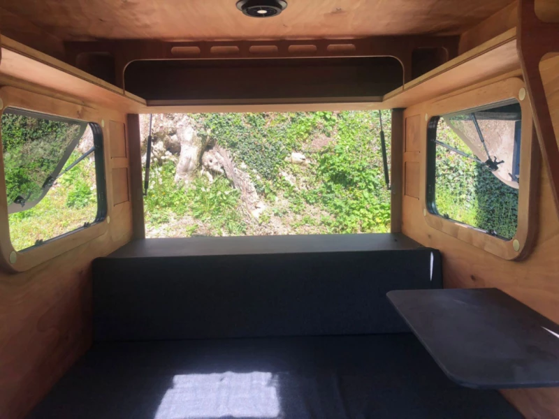 Seeberg Pro Wohnwagen - Merzligen, Schweiz
