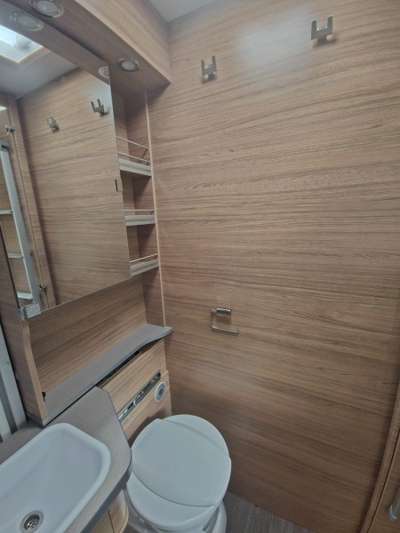 Weinsberg CaraSuite 650 MEG Spicy Wohnmobil - Grosswangen, Schweiz