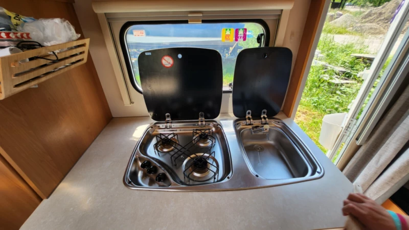 Caravelair Antares Luxe 486 Caravane - Nänikon, Suisse