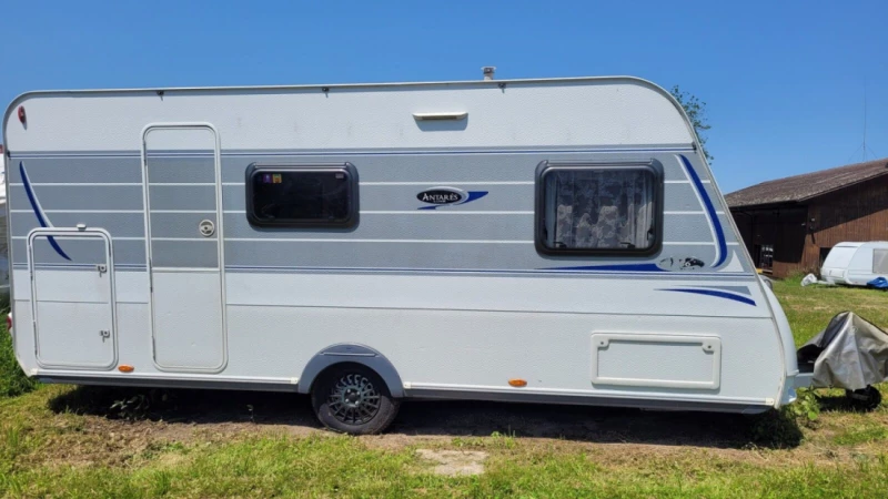 Caravelair Antares Luxe 486 Caravane - Nänikon, Suisse