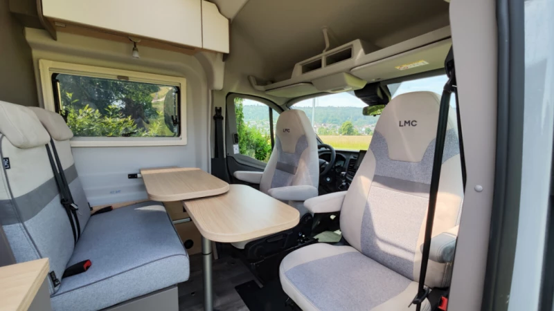 LMC Innovan 590 Campingbus - Birrhard, Schweiz