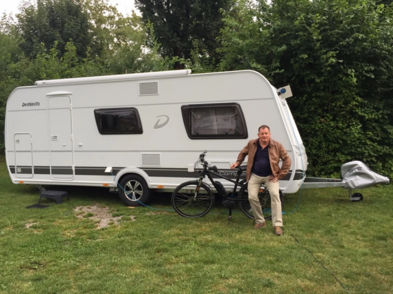Dethleffs Camper 530 FSK Campingvogn - Samedan, Sveits