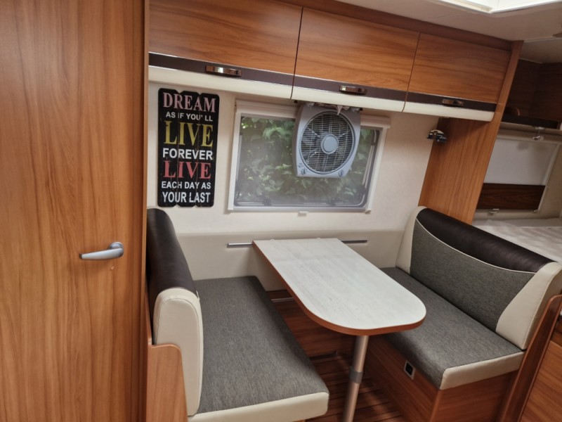 Weinsberg CaraOne 420 Wohnwagen - Stans, Schweiz