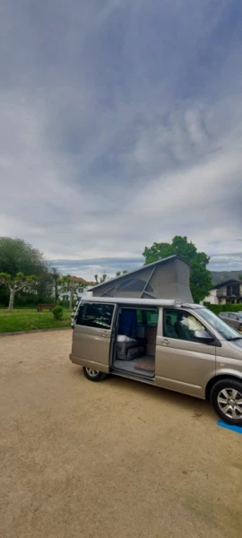 VW California 5.1 Campingbus - Saint-Luc, Schweiz