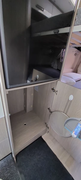 Challenger V114 max Campingbus - La Tour-de-Trême, Schweiz