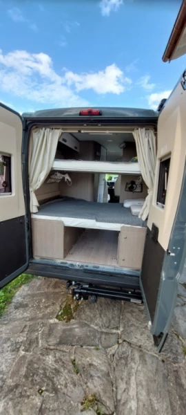 Challenger V114 max Campingbus - La Tour-de-Trême, Schweiz