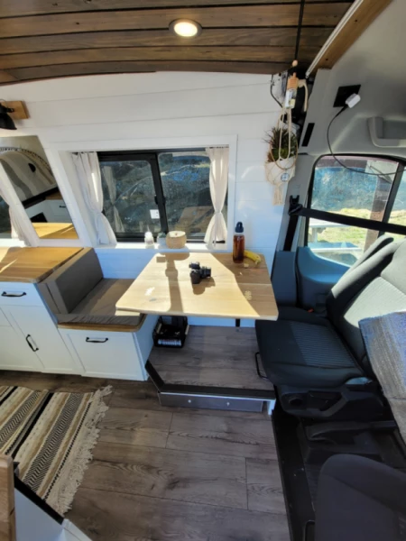 Ford Transit L3H2, 330 Campingbus - Saint-Aubin, Schweiz
