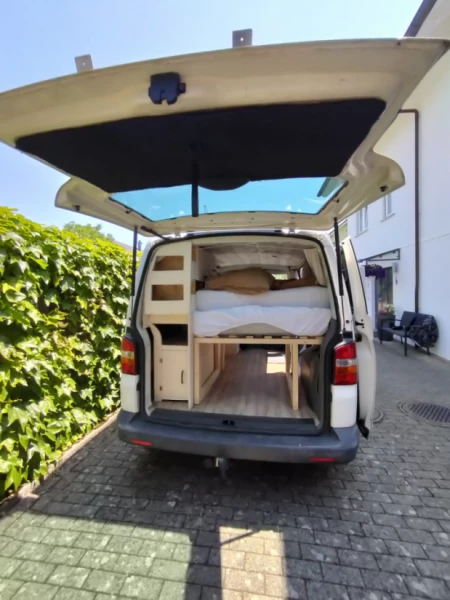 VW T5 Campingbus - Mägenwil, Schweiz