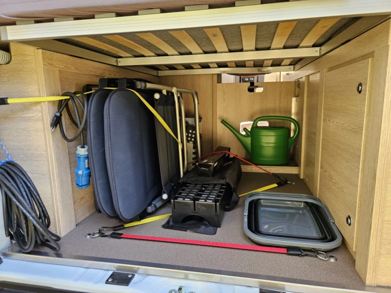 Pössl Summit 600 Plus Wohnmobil - Echallens, Schweiz