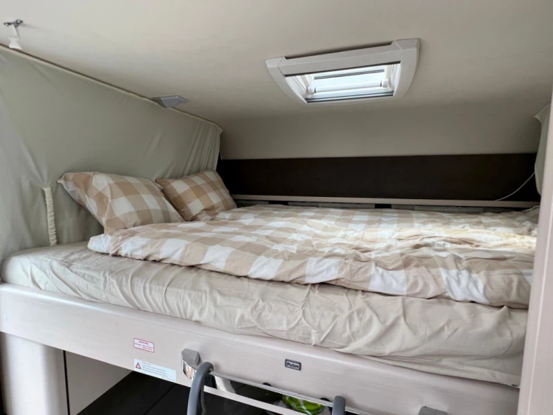 Dethleffs c‘go up KR525 Caravane - Uitikon, Suisse